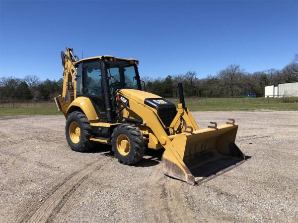 2018 CATERPILLAR Backhoes 420F2