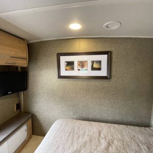 2013 Winnebago VIA 25Q