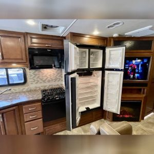 2014 Fleetwood Class A RV BOUNDER 33C