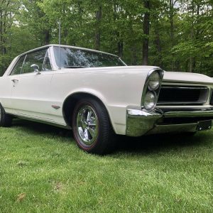 1965 Pontiac GTO 389 Tri-Power Setup