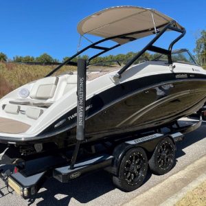 2013 Yamaha Boats 242 LTD S