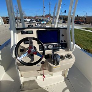 2019 Boston Whaler 240 Dauntless