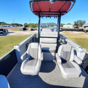 2020 Bennington S22 Center Console Tritoon