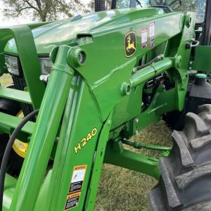 2015 John Deere 5100E