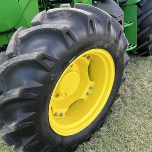 2015 John Deere 5100E