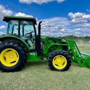 2015 John Deere 5100E