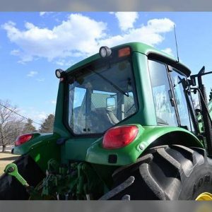 2016 John Deere 6120M