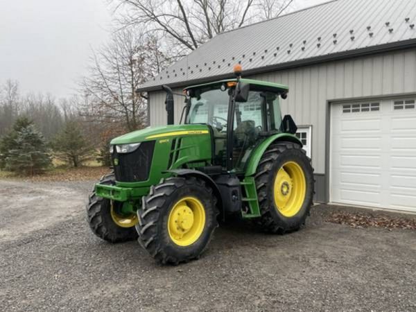 2016 John Deere 6120E