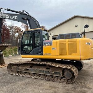 2013 DEERE 250G LC Excavators