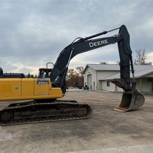 2013 DEERE 250G LC Excavators