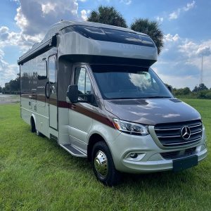 2020 Tiffin Motorhomes Class C RV WAYFARER 25RW