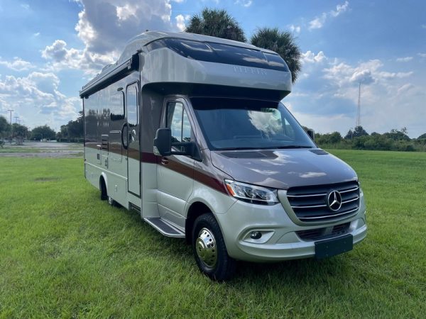 2020 Tiffin Motorhomes Class C RV WAYFARER 25RW