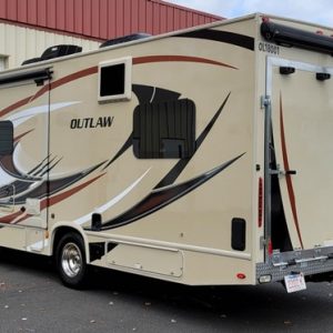 2018 Thor Motor Coach Class C RV OUTLAW 29H