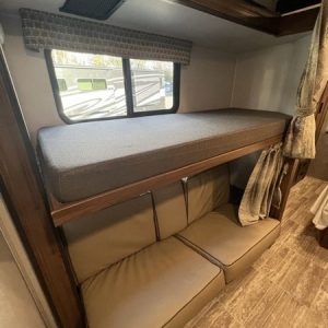 2020 Forest River Class C RV Sunseeker LE 2550DSLE Ford Chassis