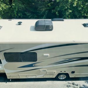 2021 Winnebago Class C RV MINNIE WINNIE 25B