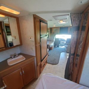 2005 Winnebago Class C RV ASPECT 26A