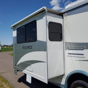 2005 Winnebago Class C RV ASPECT 26A